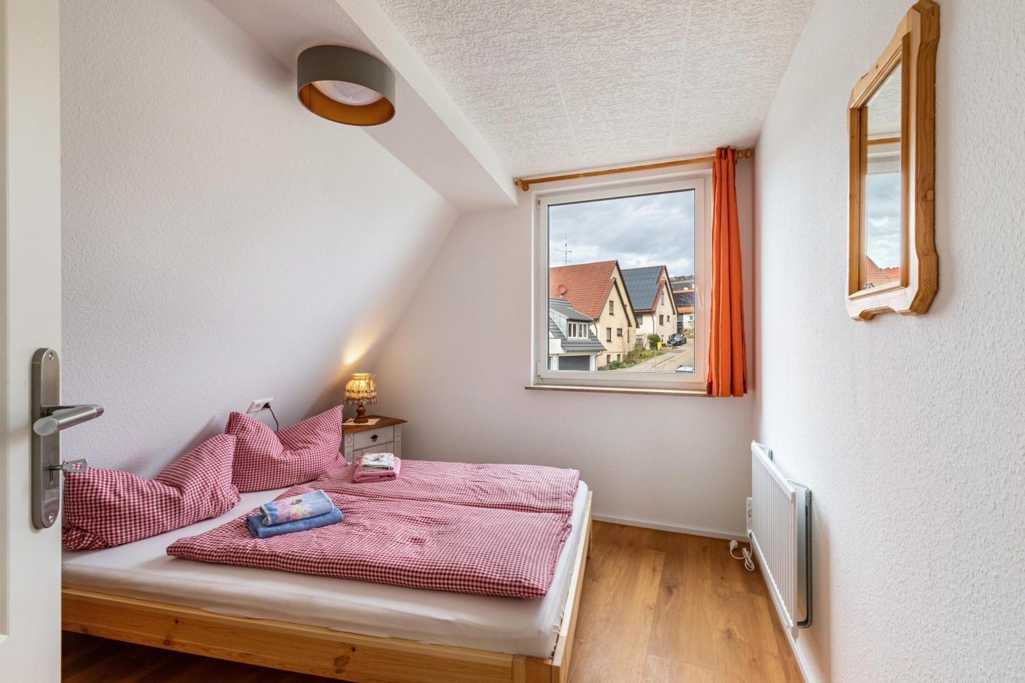 Apartmenthaus Ferienwohnungen Sila Weinstadt Eksteriør billede