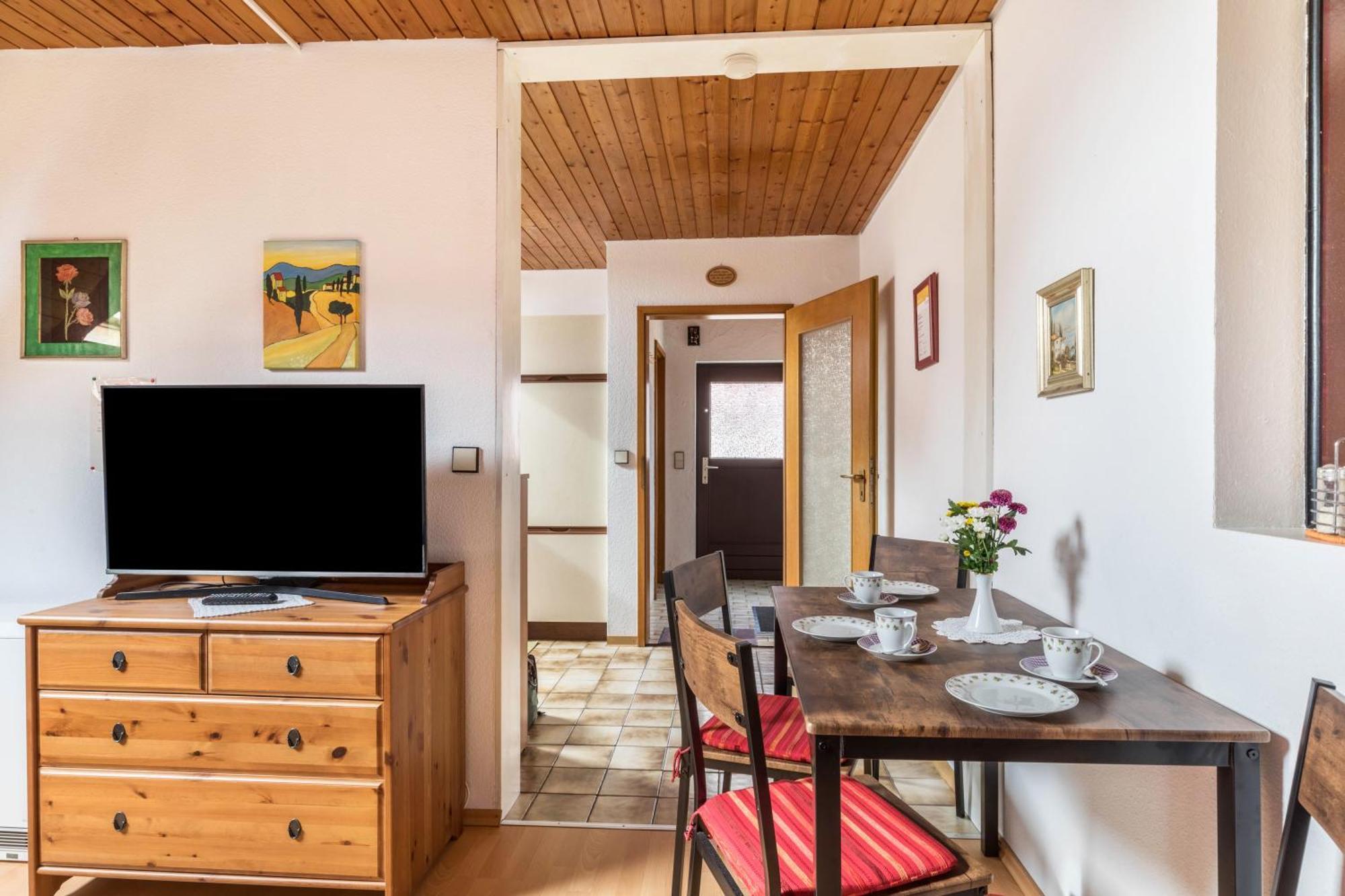 Apartmenthaus Ferienwohnungen Sila Weinstadt Eksteriør billede